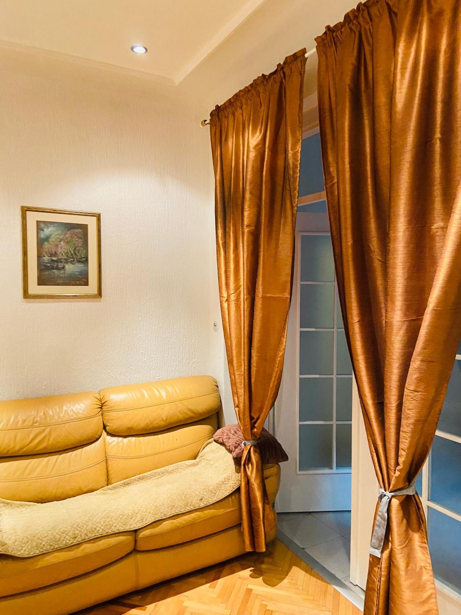 Апартаменты Right In The Heart Of Podgorica! Экстерьер фото